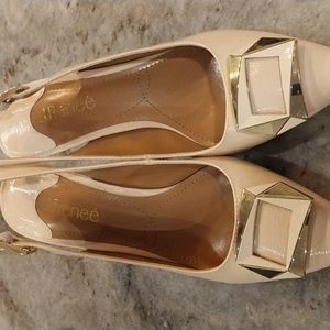 LADIES J. RENEE LLORET SLINGBACK CREAM PUMPS, SZ 7.5